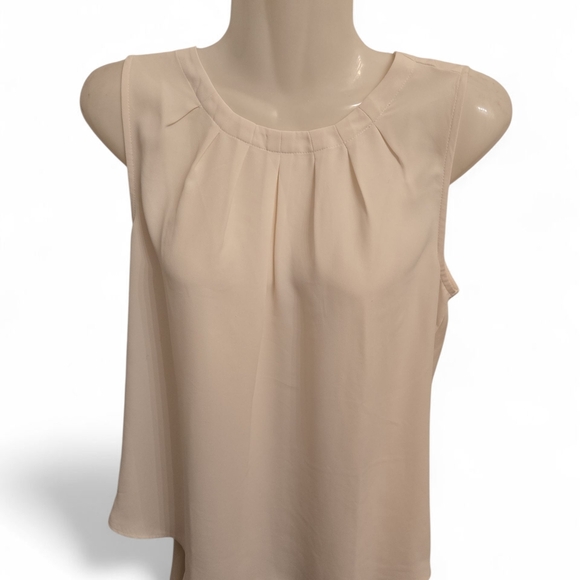 Ann Taylor Cream Sleeveless Blouse - Picture 1 of 4